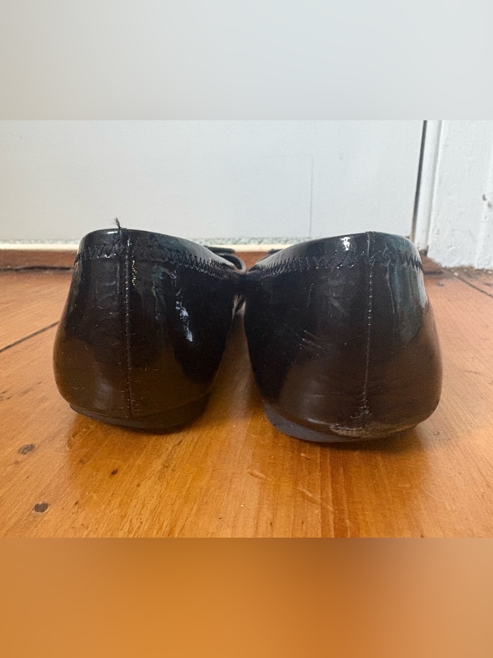 Tory Burch Reva Patent Leather Ballet Flats Black Logo, Size 9 - Classic Shiny - Picture 7 of 11